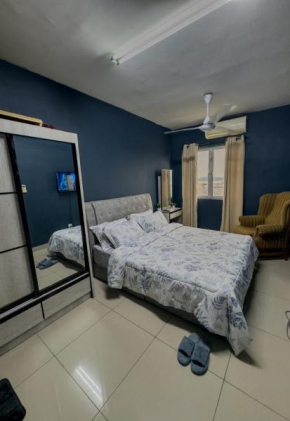 Puncak Alam Cozy Blue Escape